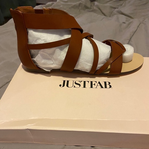 Sandals - Picture 1 of 4